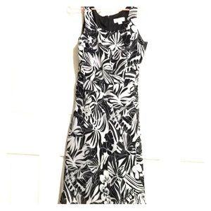 Dress Barn sleeveless lined black & white dress